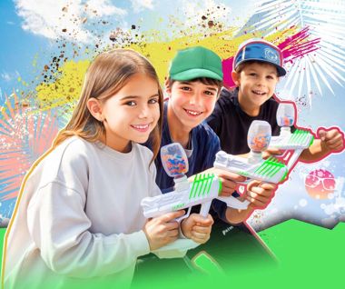 Eine Gruppe von Gel Blaster Spielern bei action-parks.de